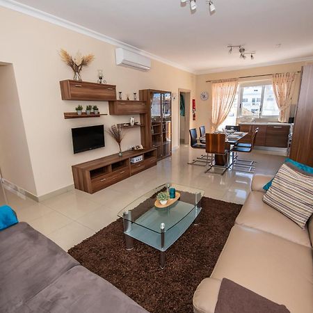 Francis Flats Modern Penthouse Appartement Mellieħa Buitenkant foto
